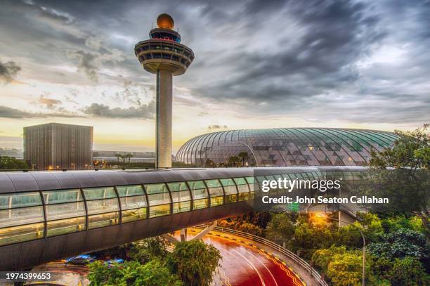 singapore, changi airport - república-de-singapur fotografías e imágenes de stock