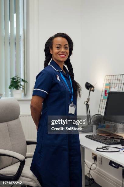 portraits at work - frontline worker stock pictures, royalty-free photos & images