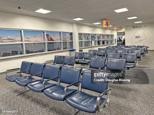 bangor international airport terminal - bangor maine stockfoto's en -beelden