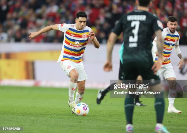 Nadiem Amiri of Mainz controls the ball during the Bundesliga match between 1. FSV Mainz 05 and SV Werder Bremen at MEWA Arena on February 3, 2024 in...