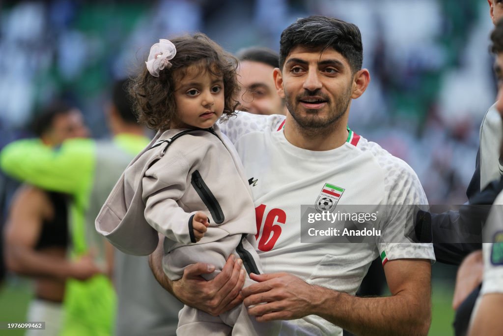 Naheed Turabi Mehdi Turabi of Iran celebrates victory with his daughter after the ...