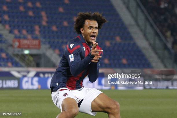 Joshua Zirkzee of Bologna FC celebrates after scoring a goal during the Serie A TIM match between Bologna FC and US Sassuolo at Stadio Renato...