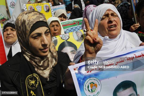 Palestinian former prisoner Hanaa Shalabi , who spent 43 days on hunger strike in an Israeli jail before being transferred to Gaza last week, joins a...
