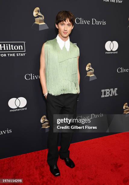 Troye Sivan at the Pre-GRAMMY Gala held at The Beverly Hilton on February 3, 2024 in Los Angeles, California.