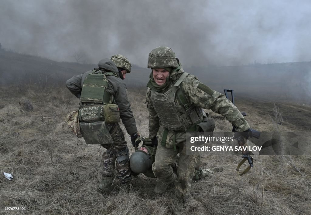 TOPSHOT-UKRAINE-RUSSIA-CONFLICT-WAR