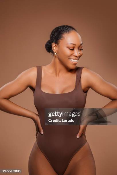black female beauty and body positivity woman - voluptuoso imagens e fotografias de stock