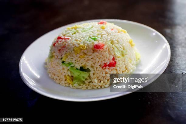 crab meat fried rice delicacy in yokohama chinatown - チャーハン ストックフォトと画像