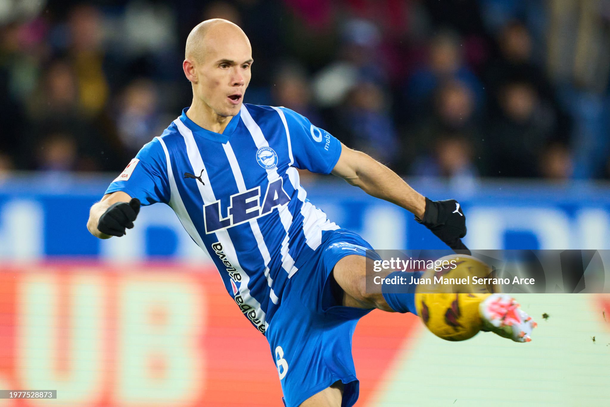 Deportivo Alaves v Cadiz CF - LaLiga EA Sports