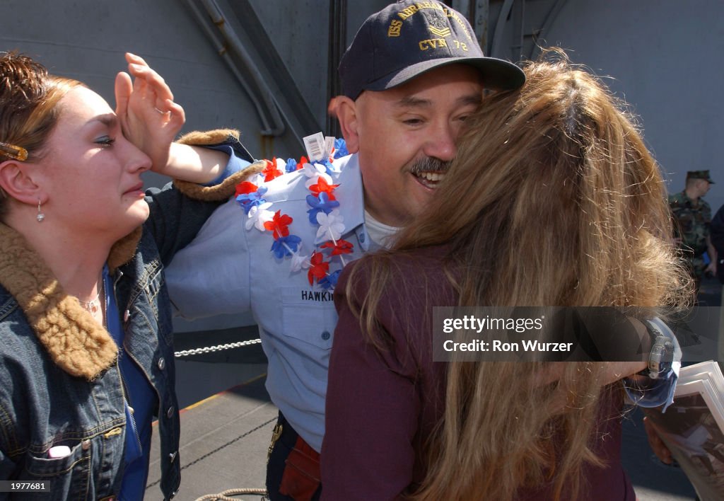 USS Lincoln Crew Cheered In Homeport