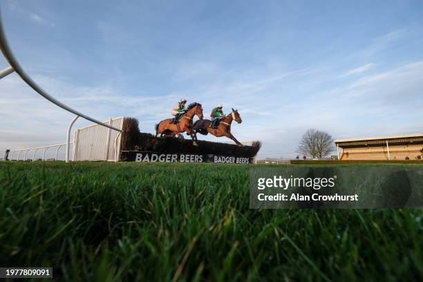 General view as runners clear a fence during The Stewart Tory Memorial Open Hunters' Chase at Wincanton Racecourse on February 01, 2024 in Wincanton,...