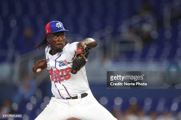 Eduardo Rivera starting pitcher of Criollos de Caguas of Puerto Rico throws the ball in the fourth inning, during a game between Nicaragua and Puerto...