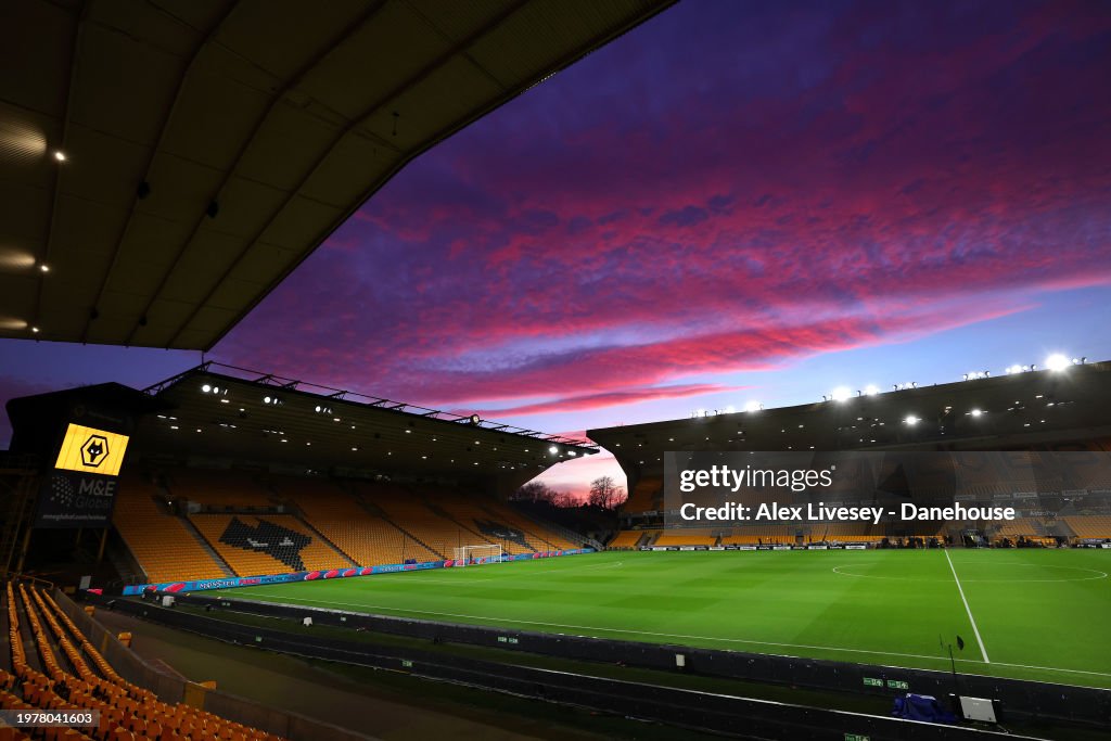 Wolverhampton Wanderers v Manchester United - Premier League