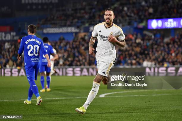 Joselu of Real Madrid celebrates scoring his team's first goal during the LaLiga EA Sports match between Getafe CF and Real Madrid CF at Coliseum...