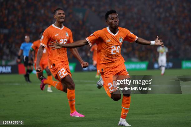 Simon Adingra of Côte D'Ivoire celebrates scoring his team's first goal to make the score 1-0 during the TotalEnergies CAF Africa Cup of Nations...