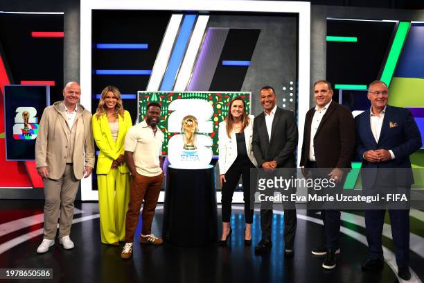 President Gianni Infantino, Jenny Taft, Kevin Hart, FIFA Legend Heather O' Reilly, FIFA Legend Cafú, FIFA Vice-President and CONCACAF President...
