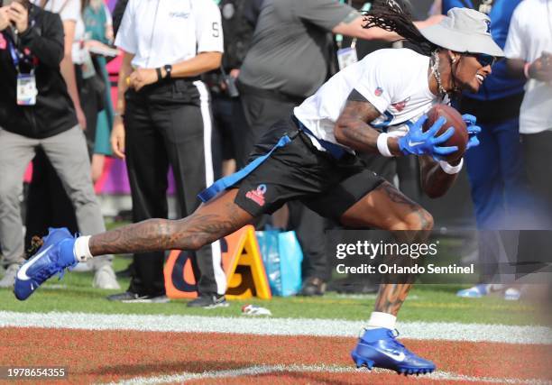 Dallas Cowboys wide receiver CeeDee Lamb hauls in a catch in the end zone during the NFL Pro Bowl game at Camping World Stadium in Orlando, Florida,...