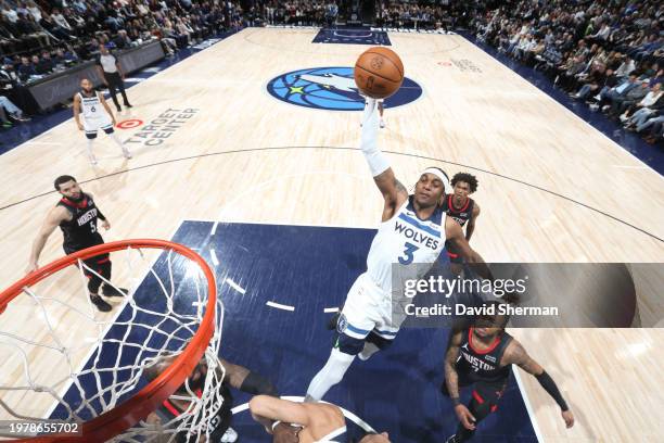 Jaden McDaniels of the Minnesota Timberwolves drives to the basket during the game against the Houston Rockets on February 4, 2024 at Target Center...