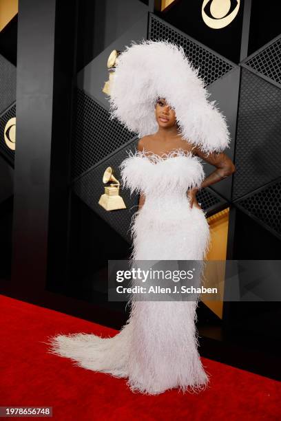 Los Angeles, CA Summer Walker arrives on the Red Carpet at the Crypto.com Arena in Los Angeles, CA, Sunday, Feb. 4, 2024.