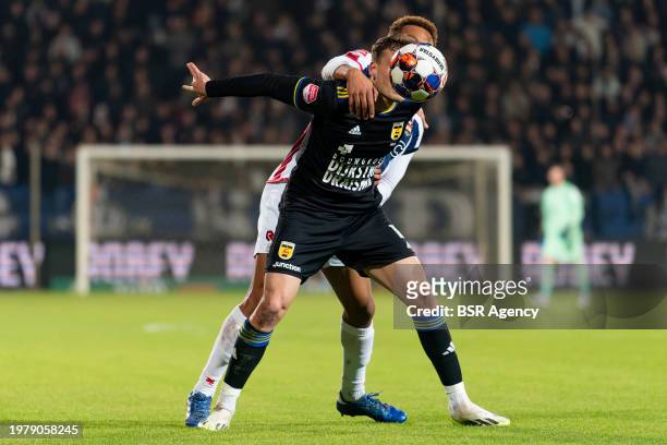 Tommy St Jago of Willem II battles for the ball with Agustin Anello of SC Cambuur during the Dutch Keuken Kampioen Divisie match between Willem II...