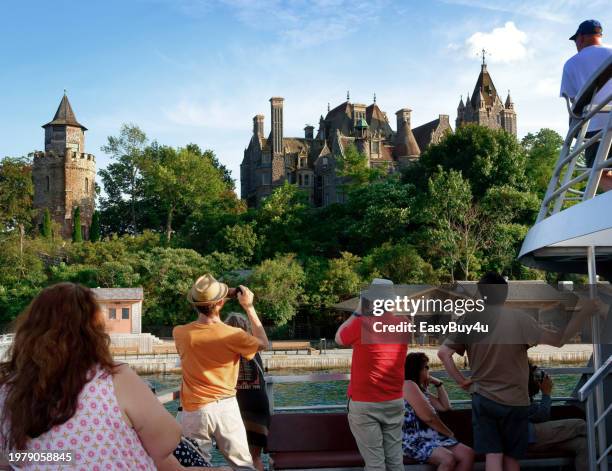 boldt castle and tourists - cruise vacation stock pictures, royalty-free photos & images