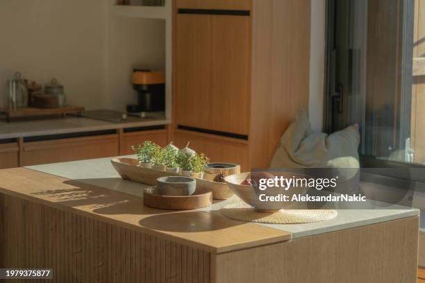 details, die den unterschied machen - küchenarbeitsplatte stock-fotos und bilder