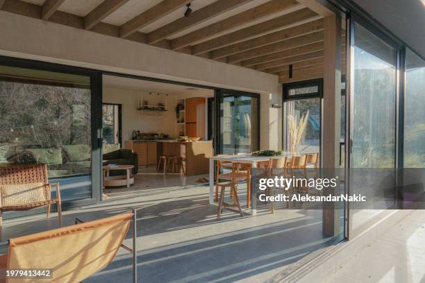 interior of a cabin house - huisuitbreiding stockfoto's en -beelden