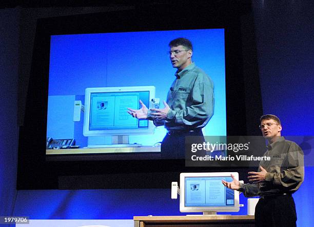 Chad Windows 222 Microsoft Innovation Center Stock Photos, High-Res Pictures, and ...