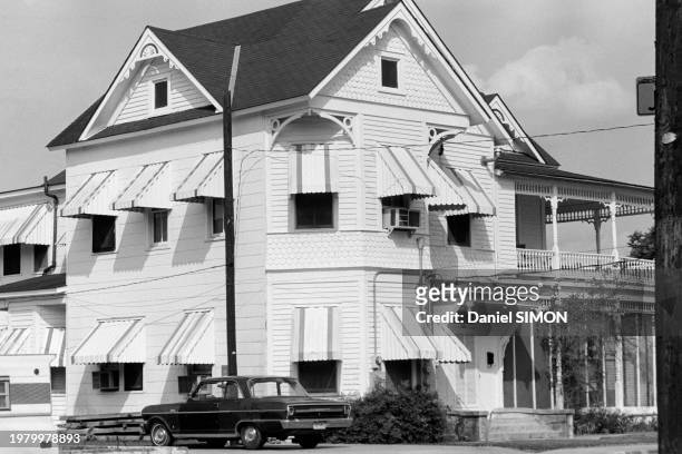 Maison d'architecture coloniale à La Nouvelle-Orléans, en avril 1976.