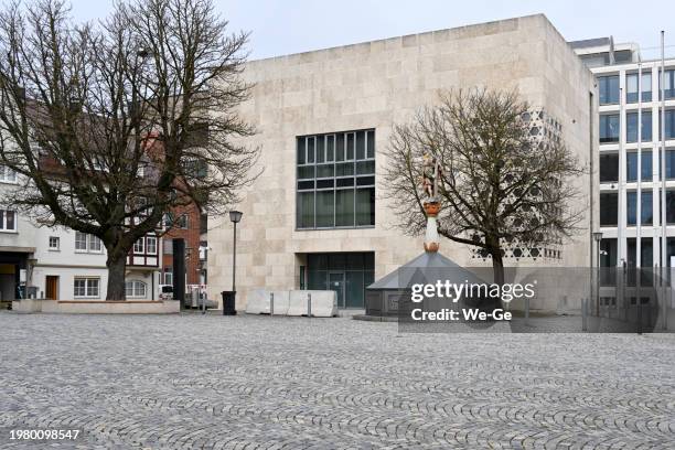 die neue synagoge auf dem weinhof in ulm. - davidstern stock-fotos und bilder