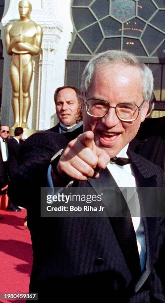 Actor Richard Dreyfuss arrives at the Academy Awards, April 11,1988 in Los Angeles, California.