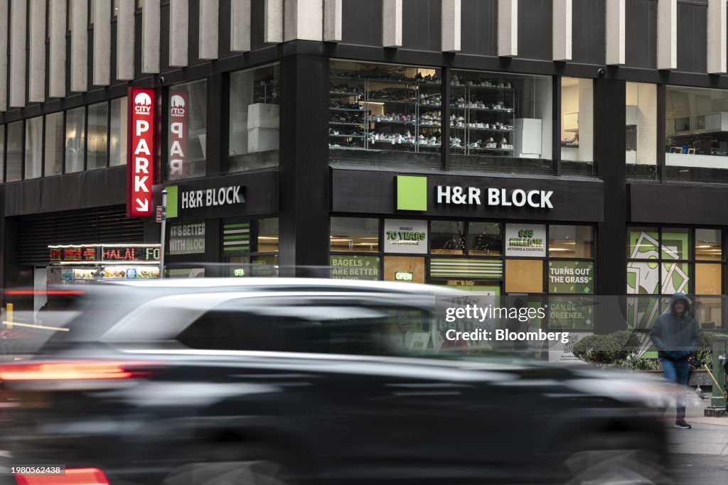 Hr R Block An H&R Block office in New York, US, on Monday, Jan. 29, 2024. H&R ...