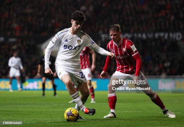 Luis Sinisterra of Leeds United on the ball whilst under pressure from Stefan Bajic of Bristol City during the Sky Bet Championship match between...