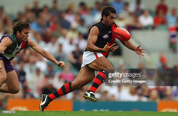 Essendon Rioli Dean Rioli Photos and Premium High Res Pictures - Getty Images
