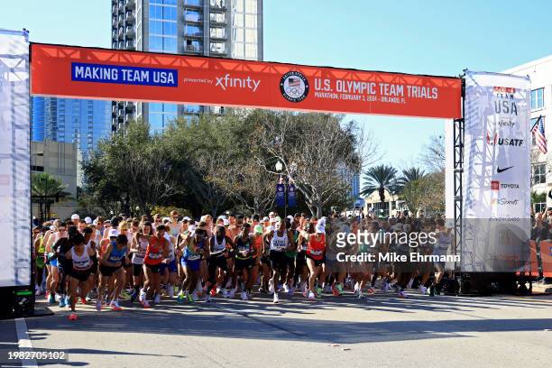 Runners take off from the starting line during the 2024 U.S. Olympic Team Trials - Marathon on February 03, 2024 in Orlando, Florida.