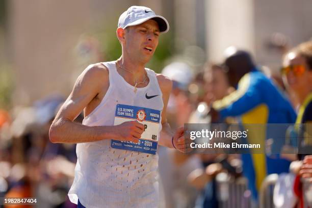 Galen Rupp runs through the course during the 2024 U.S. Olympic Team Trials - Marathon on February 03, 2024 in Orlando, Florida.