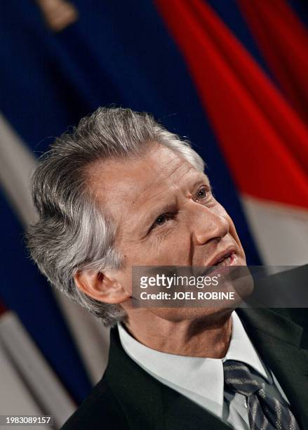 French Foreign minister, Dominique de Villepin, gives a speech, 22 May 2003 in Paris, during a conference on drugs. AFP PHOTO JOEL ROBINE