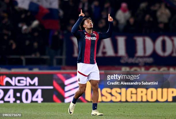 Joshua Zirkzee of Bologna FC celebrates scoring his team's first goal during the Serie A TIM match between Bologna FC and US Sassuolo at Stadio...