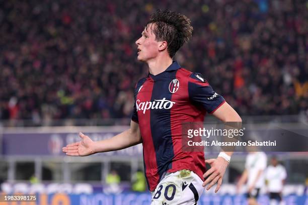 Giovanni Fabbian of Bologna FC celebrates scoring his team's second goal during the Serie A TIM match between Bologna FC and US Sassuolo at Stadio...