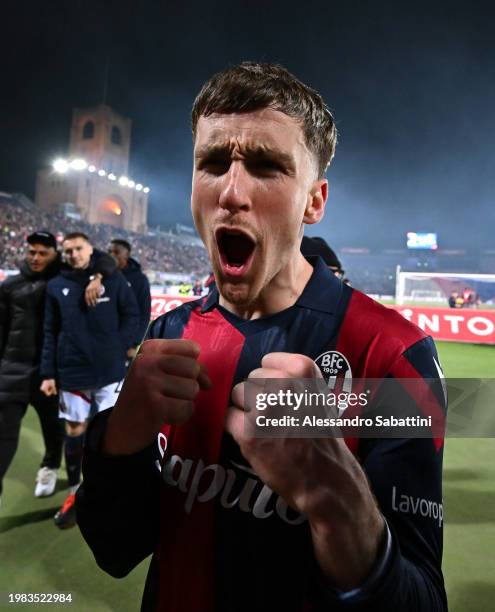 Alexis Saelemaekers of Bologna FC celebrates after during the Serie A TIM match between Bologna FC and US Sassuolo at Stadio Renato Dall'Ara on...