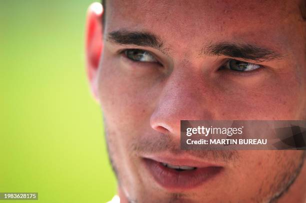 Dutch midfielder Wesley Sneijder answers questions to journalists after a training session, 07 June 2006 in Freiburg. The Netherlands will face...