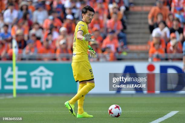 Kenya Matsui of Omiya Ardija in action during the J.League J1 match between Omiya Ardija and Sagan Tosu at NACK5 Stadium Omiya on June 4, 2017 in...