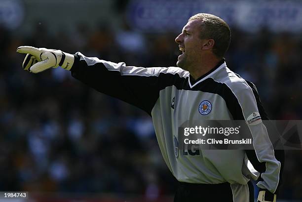 Tim Flowers Of Leicester City Photos and Premium High Res Pictures