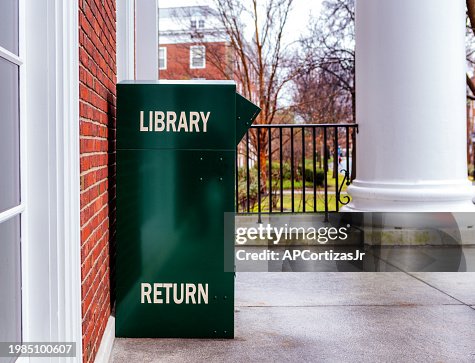 Library Book Return Box Baker Library Harvard Business School Harvard ...