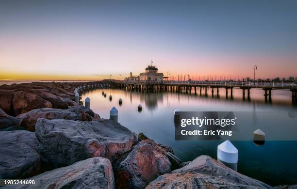 beautiful melbourne st kilda beach - st kilda stock-fotos und bilder