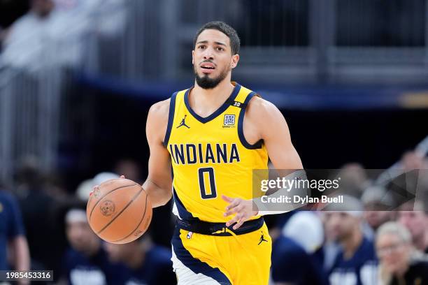 Tyrese Haliburton of the Indiana Pacers dribbles the ball in the third quarter against the Sacramento Kings at Gainbridge Fieldhouse on February 02,...