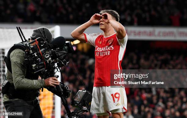 Leandro Trossard of Arsenal celebrates scoring his team's third goal during the Premier League match between Arsenal FC and Liverpool FC at Emirates...