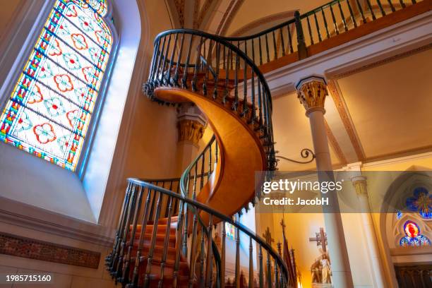 loretto chapel with the "miraculous staircase" in santa fe, new mexico, usa - loretto chapel stock pictures, royalty-free photos & images