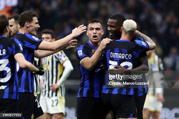 The players of FC Internazionale celebrate as Federico Gatti of Juventus scores an own-goal during the Serie A TIM match between FC Internazionale...