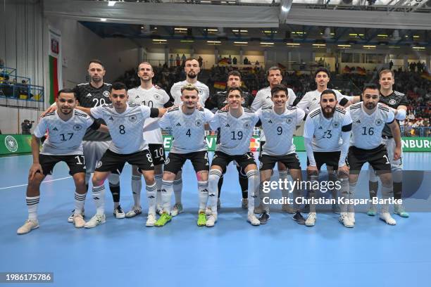 Team Germany pose for a photo prior to the Futsal Friendly match between Germany and Spain at F.a.n. Frankenstolzarena on February 04, 2024 in...