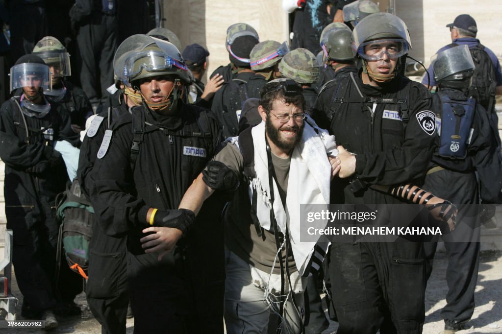 TOPSHOT-MIDEAST+ISRAEL+PULLOUT